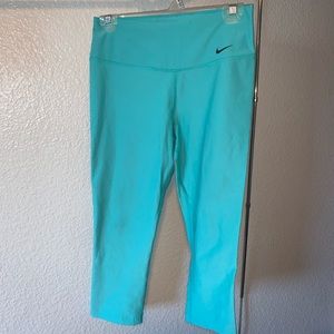 Nike Crop Leggings